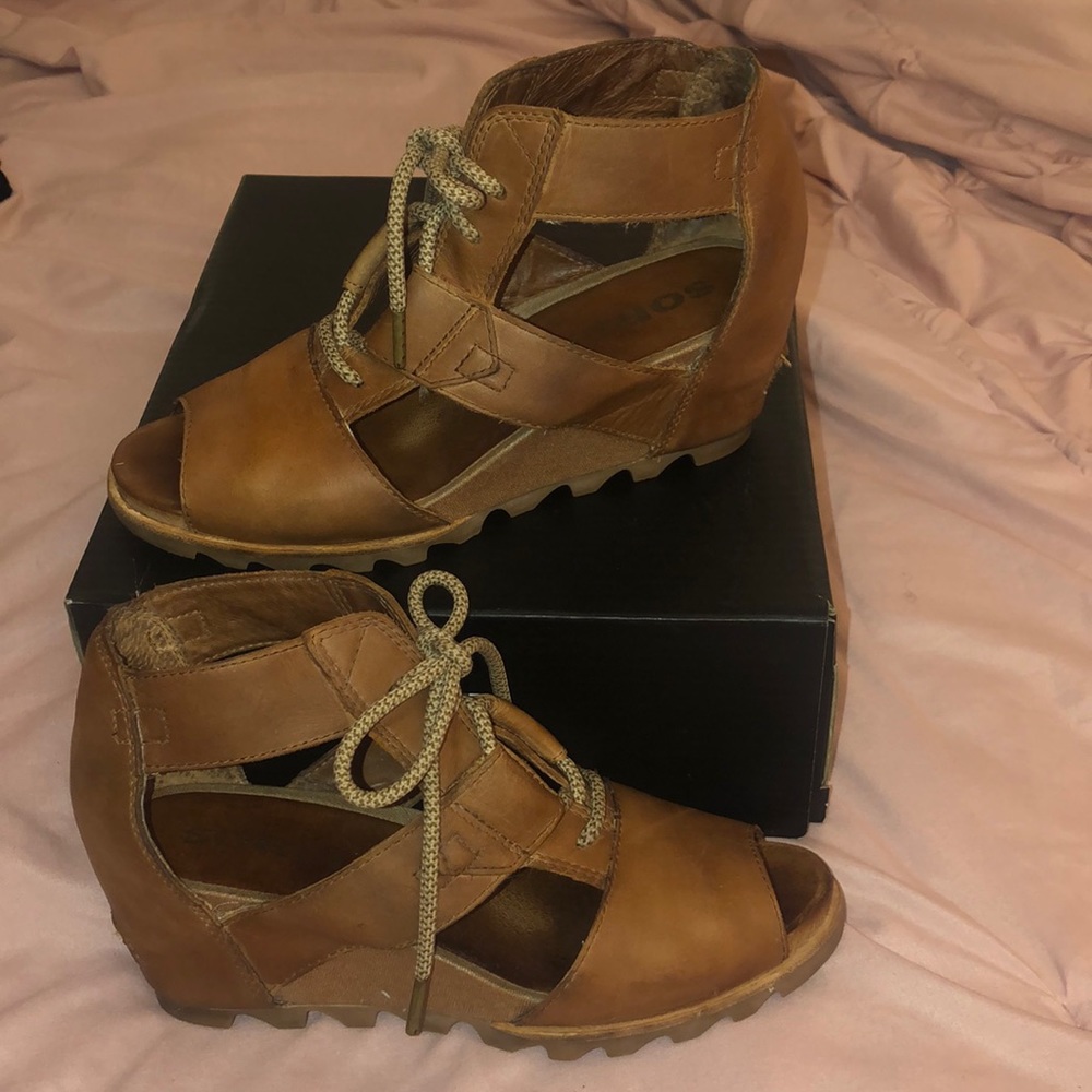 Sorel Joanie Lace Wedge Sandal Size 11